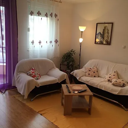 Mimi Split